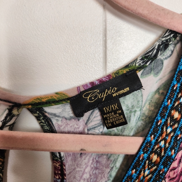 Cupio Boho Butterfly Print Pink Top Cold Shoulder Bell Sleeves Size 1X Stretch - Picture 7 of 7